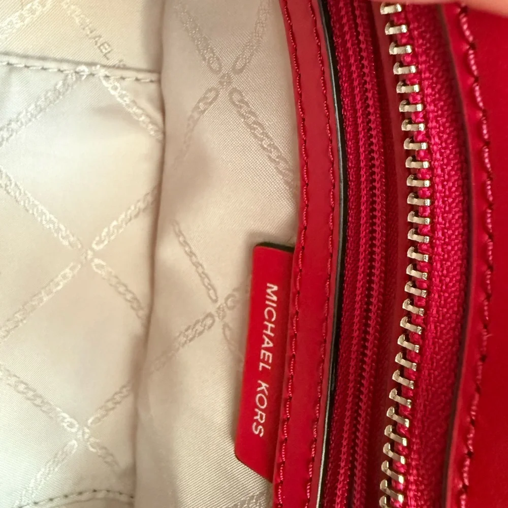 Michael Kors Pink Chain Shoulder Bag - Picture 8 of 9